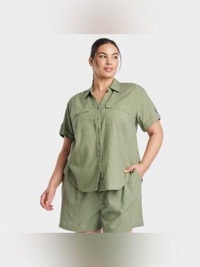 NWT Women’s short sleeve linen front button-down shirt - ava & viv